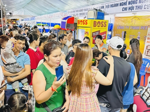 THE BOSS & PHIÊN HỘI